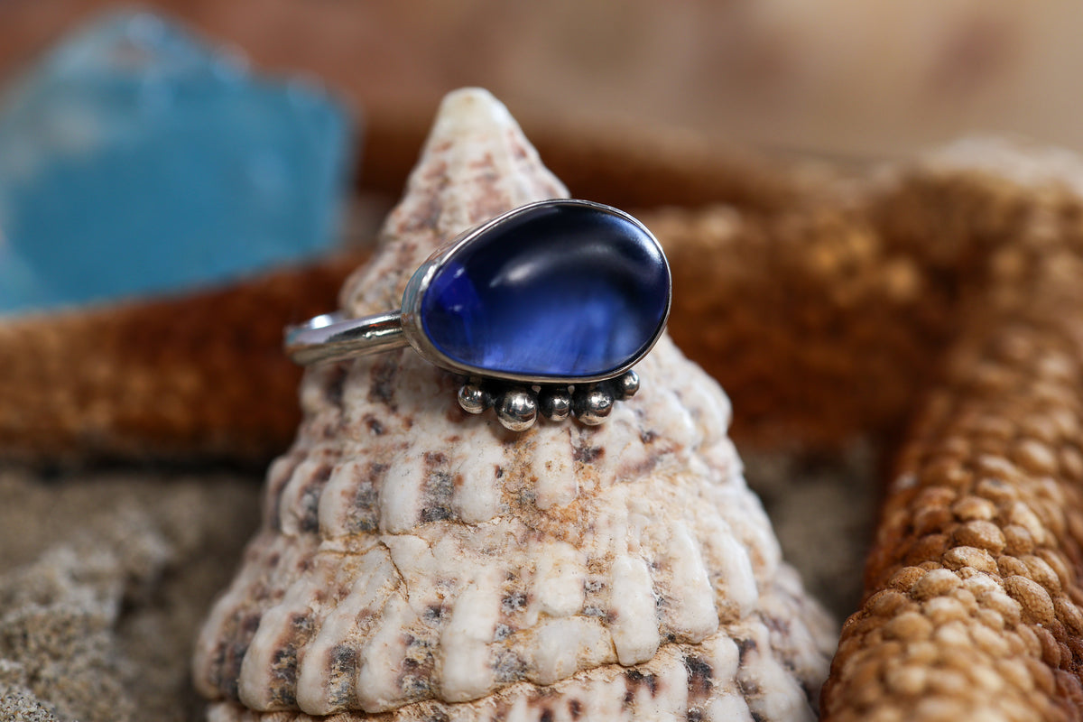 Sterling Silver 925 Ring - Timeless Treasures - Sea Glass- Purple - Q+ / 8.75