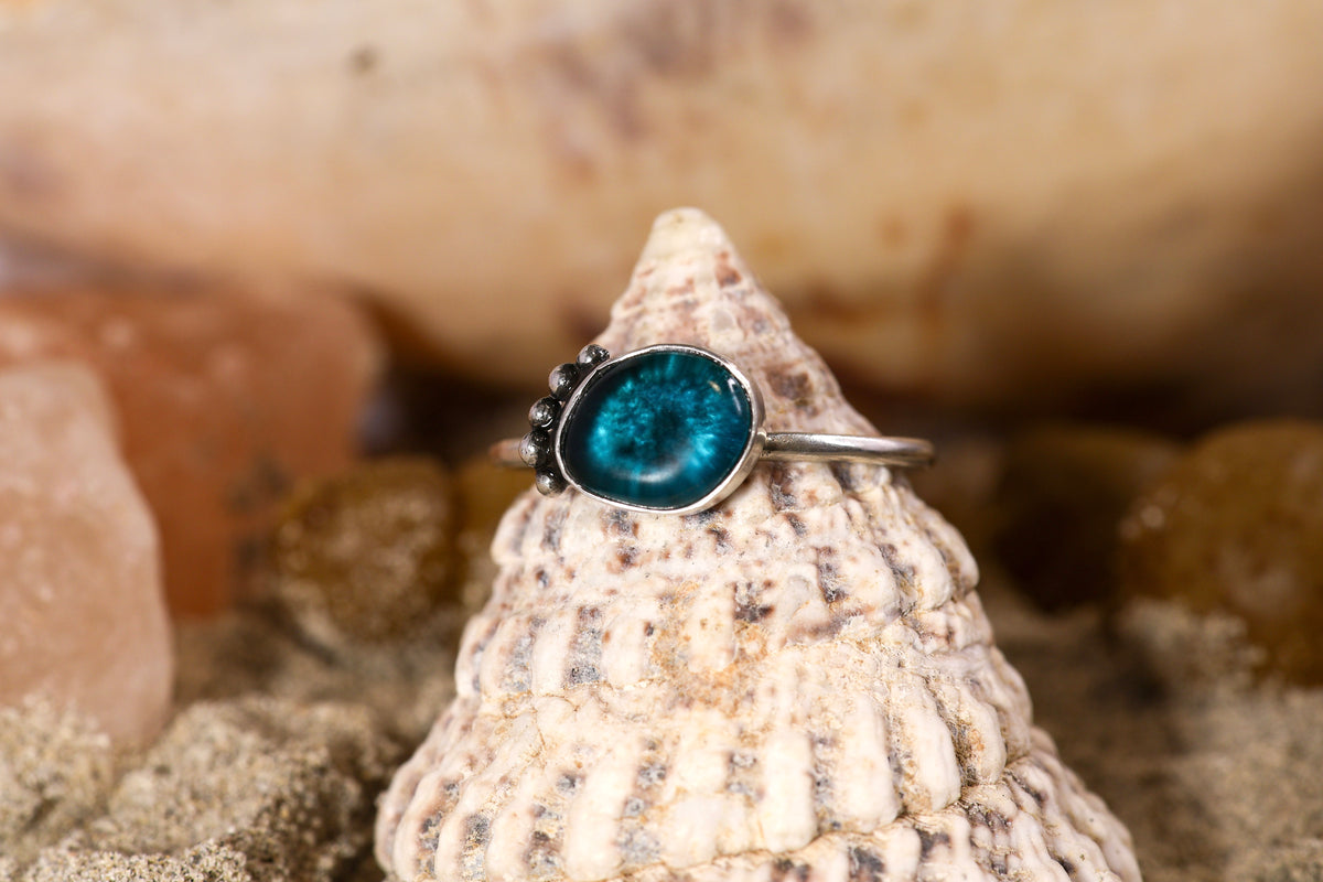 Sterling Silver 925 Ring - Simple Magic - Sea Glass - Deep Blue - S / 9.5