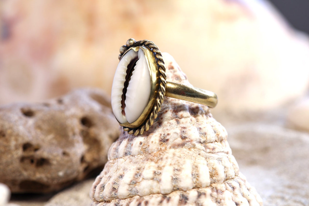 Brass Ring – Bohemian Soul - Cowrie Shell - Bubble - O+ / 7.5