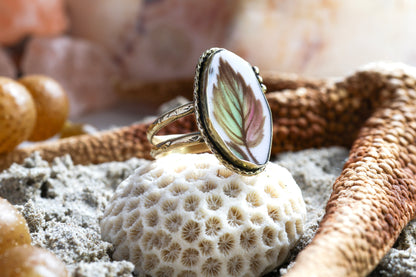 Brass Ring - Vintage Porcelain - Leaf Pattern - O / 7.5