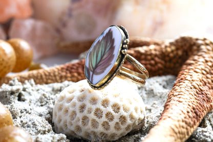 Brass Ring - Vintage Porcelain - Leaf Pattern - O / 7.5