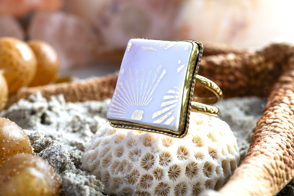 Brass Ring - Vintage Porcelain - Pink Gold Pattern - R / 9