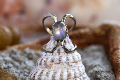 Brass Ring - Bohemian Soul – Wild Wire - Moonstone – O / 7.5
