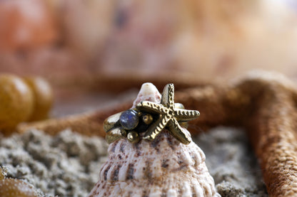 Brass Ring - Ocean Lover - Chunky - Starfish & Moonstone - Q / 8.5