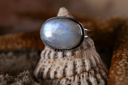 Sterling Silver 925 Chunky Ring - Ocean Dreamer - Moonstone - R+ / 9.25