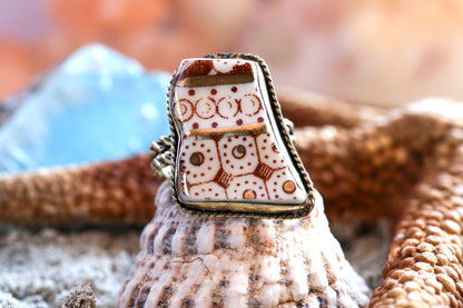 Brass Ring- Vintage Porcelain - Brown & Gold Pattern - Q / 8.5