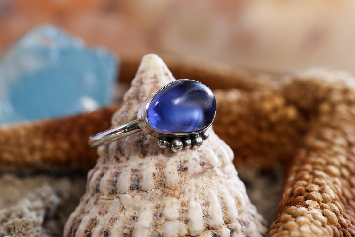 Sterling Silver 925 Ring - Timeless Treasures - Sea Glass- Purple - Q+ / 8.75
