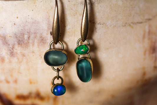 Earring - Brass - odd - Ethiopian opal & Sea glass