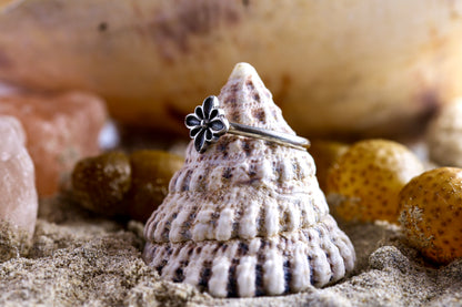 Sterling Silver 925 Ring -Simple Magic - Flower  - 0 / 7.5