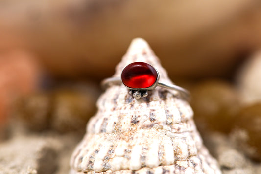 Sterling Silver 925 Ring - Simple Magic - Sea Glass - Red -  R+ / 9.25
