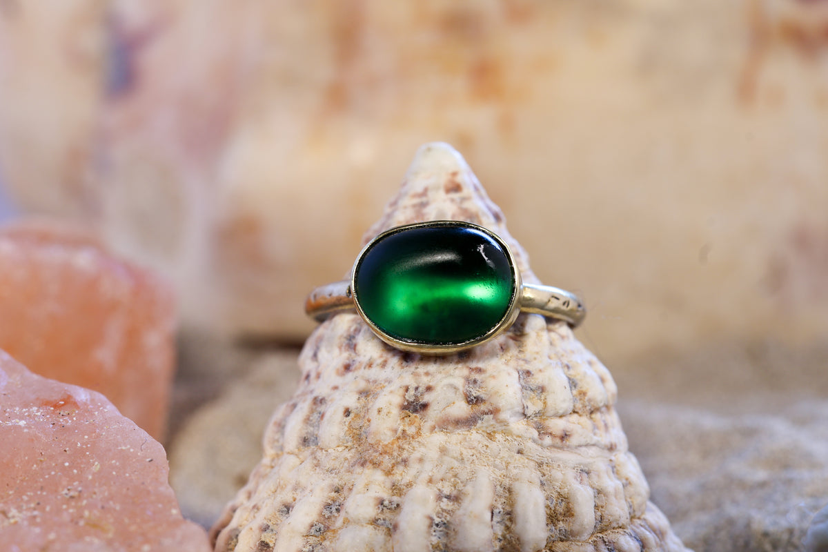 Brass Ring – Earthly Treasures - Sea Glass - Green - P / 8