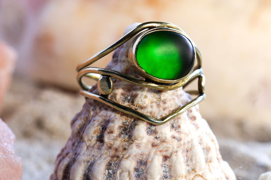 Brass Ring – Bohemian Soul - Wild Wire -  Sea Glass - Green - Q / 8.75