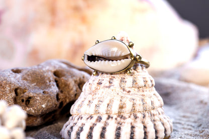 Brass Ring – Bohemian Soul - Spiky Cowrie Shell - Q / 8.5