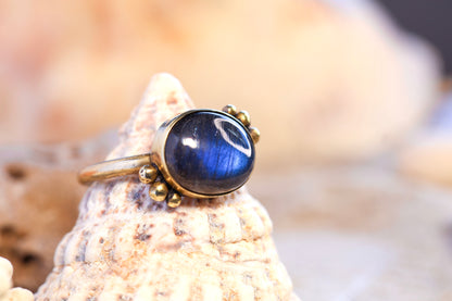 Brass Ring – Bohemian Soul - Labradorite - O+ / 7.75