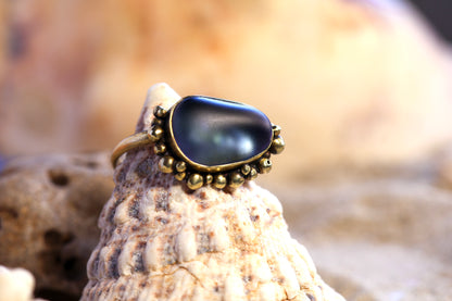Brass Ring – Bohemian Soul -Bubble Sea Glass - Lilac - O / 7.5