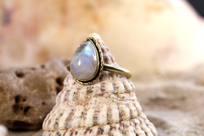 Brass Ring – Bohemian Soul - Rainbow Moonstone - Tear Drop - S / 9.5