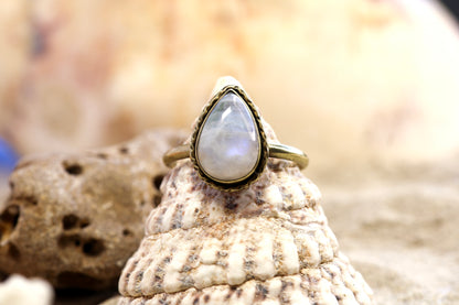 Brass Ring – Bohemian Soul - Rainbow Moonstone - Tear Drop - S / 9.5