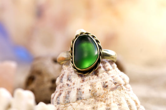 Brass Ring – Bohemian Soul - Sea Glass - Green - Twisty Wire - N / 7