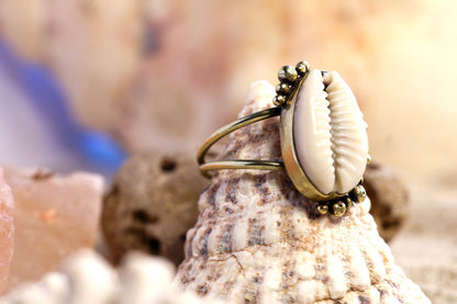 Brass Ring – Bohemian Soul - Cowrie Shell - Chunky Bubble  - P / 8