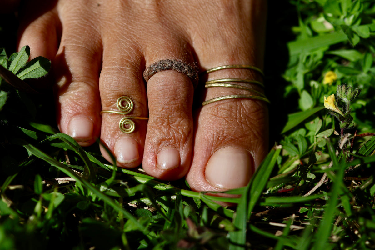 Simple Toe / Knuckle Ring - Swirl